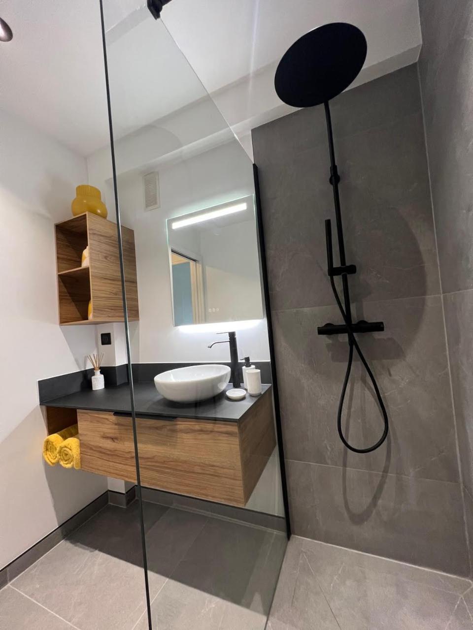 Vue Mer Exceptionnelle Sur Plage Du Midi En 1Re Ligne- 2 Chambres Cannes Extérieur photo